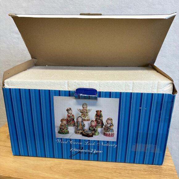 VTG 2006 Blessed be the Name Jesus Wood Carve Look Resin Nativity Set - 9 PC. - Picture 16 of 16